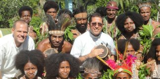 ¿Me amas más que estos? – IVE en Papua Nueva Guinea