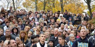 Peregrinación anual al Santuario Mariano de Zarvanytsia (Ucrania)