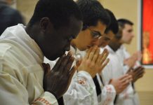 Ministerios del lectorado y del acolitado