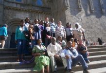 PEREGRINOS AL ENCUENTRO DE LA SANTÍSIMA VIRGEN MARIA