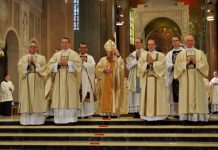 Ordenaciones en EEUU y Albania