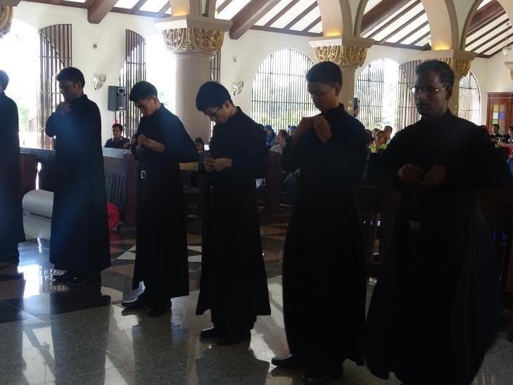 Imposicion-de-sotanas3