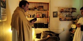 Cuasimodo: “Verdadero tesoro del Pueblo de Dios”