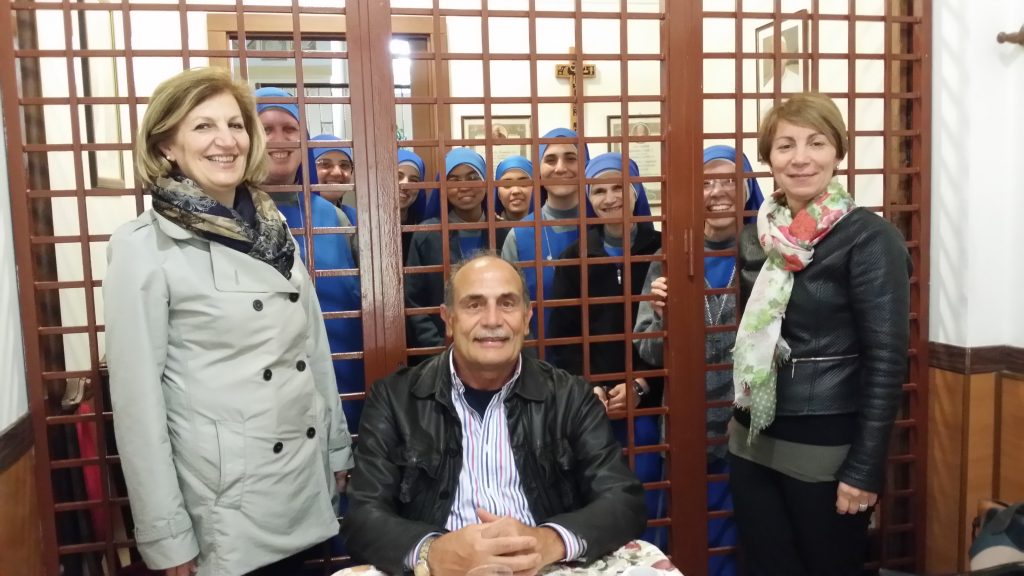 mons-erba-sobrinas-familia