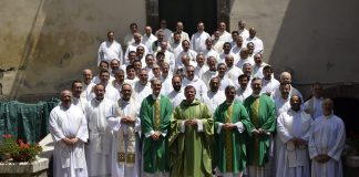 Fin de los ejercicios espirituales de los padres capitulares