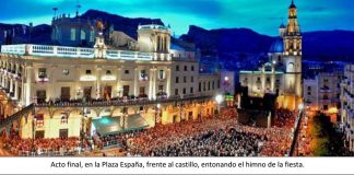 Fiesta de “Moros y Cristianos” en Alcoy castillo-espana
