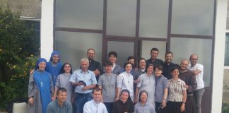 Crónica de la misión popular en Albania Albania_mision_popular