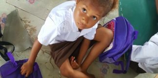 Ayuda a la misión de Papúa Nueva Guinea con la construcción de una iglesia y de aulas para el colegio «Santísima Trinidad»