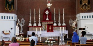 Dios hace ‘casi todo’ y nosotros tenemos que hacer ‘casi nada’… Den_Haag_Servidoras-adoracion