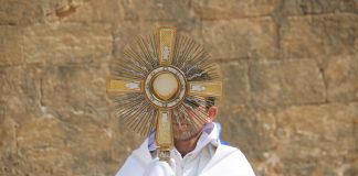 CORPUS CHRISTI – Fotos y videos de la semana: 8 de junio de 2018