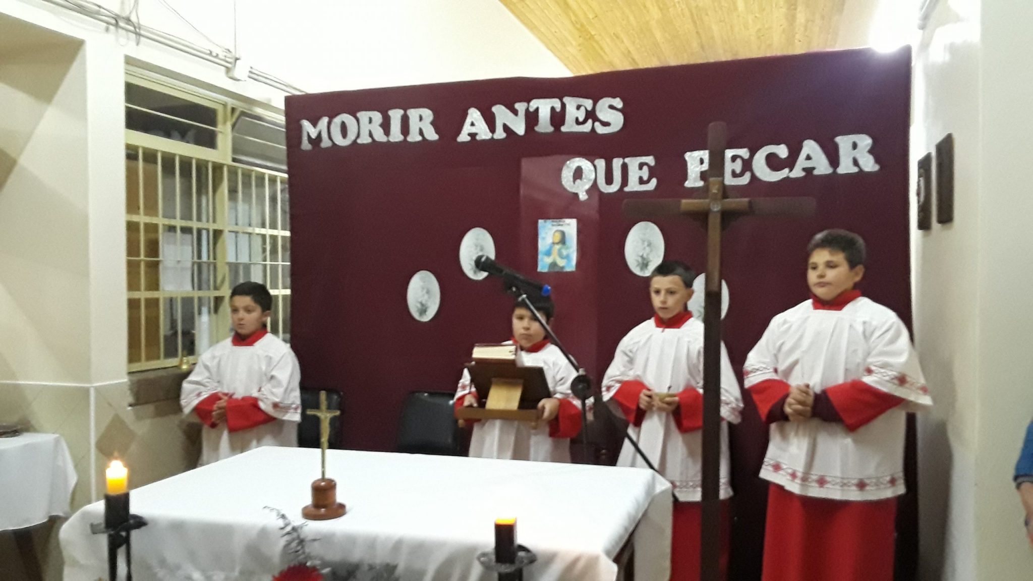 Amemos más a Jesús Eucaristía en el Colegio Isabel la Católica de San