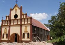 El Sacrificio Eucarístico por primera vez en la nueva Iglesia del noviciado en Tanzania