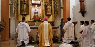 Fotos y videos de la semana: 5 de junio de 2020 PENTECOSTES Y CONSAGRACIÓN MARIANA