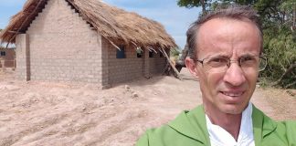 Volver a una aldea después de seis años