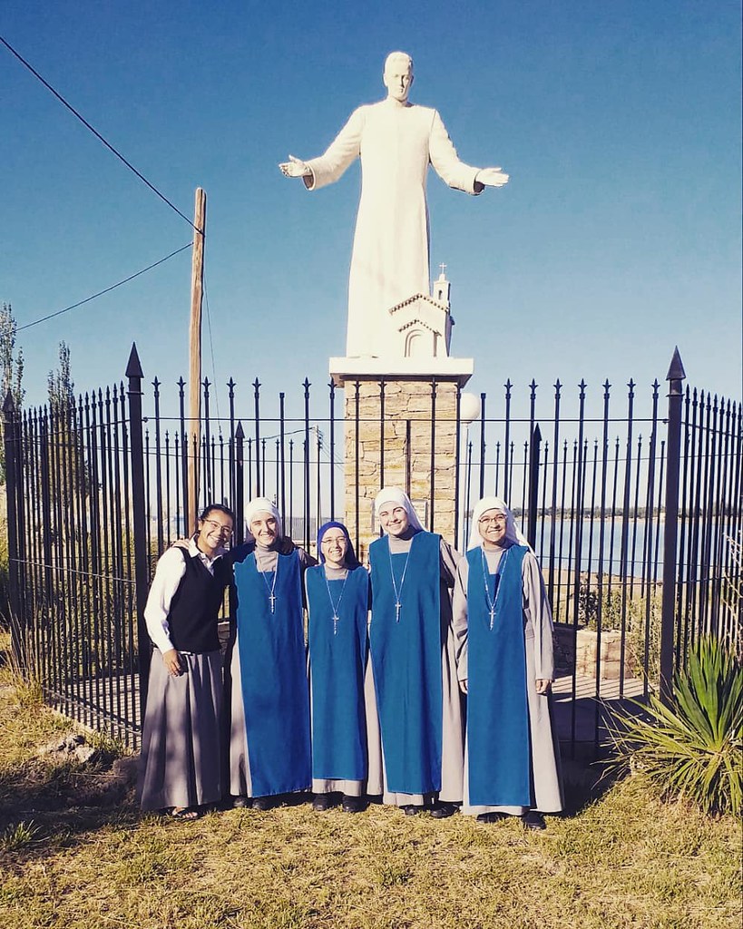 Argentina - Visita al Nihuil de las novicias contemplativas