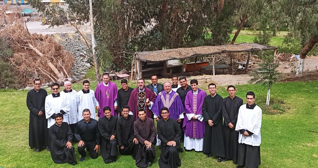 Perú - Fin de los Ejercicios Espirituales de mes