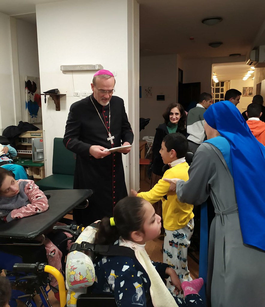 Belén - Visita de Mons. Pizaballa al Hogar Niño Dios