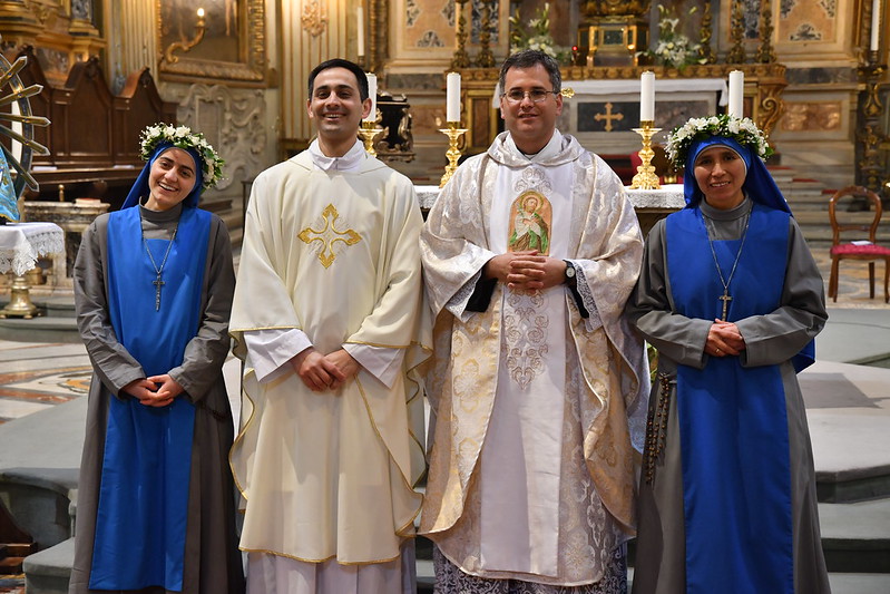 Votos Perpétuos - Italia