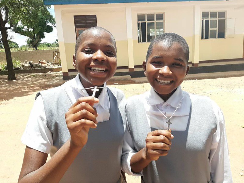 Tanzania - Recepción de la Cruz de Matará de las aspirantes