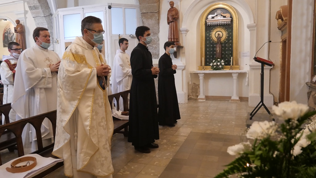 España - Imposición del hábito monástico