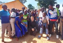 “Él los amó primero”