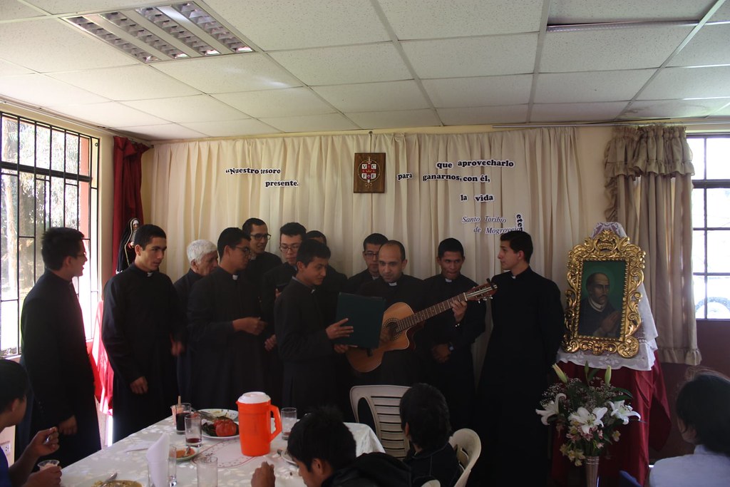Perú - Fiesta de San Toribio de Mogrovejo, patrono del Noviciado