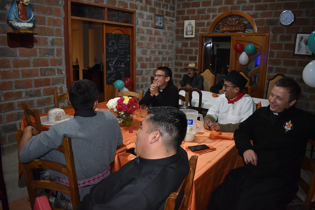 Ecuador - Fotos de las pascuetas en el Noviciado