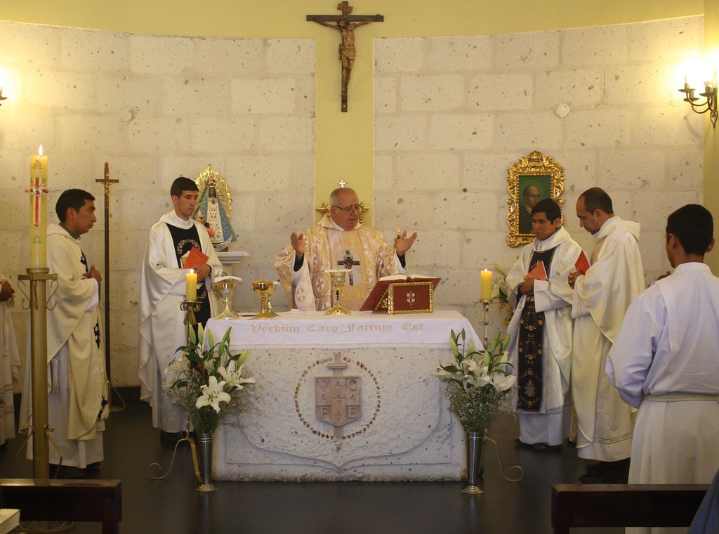 Perú - Fiesta de San Toribio de Mogrovejo, patrono del Noviciado