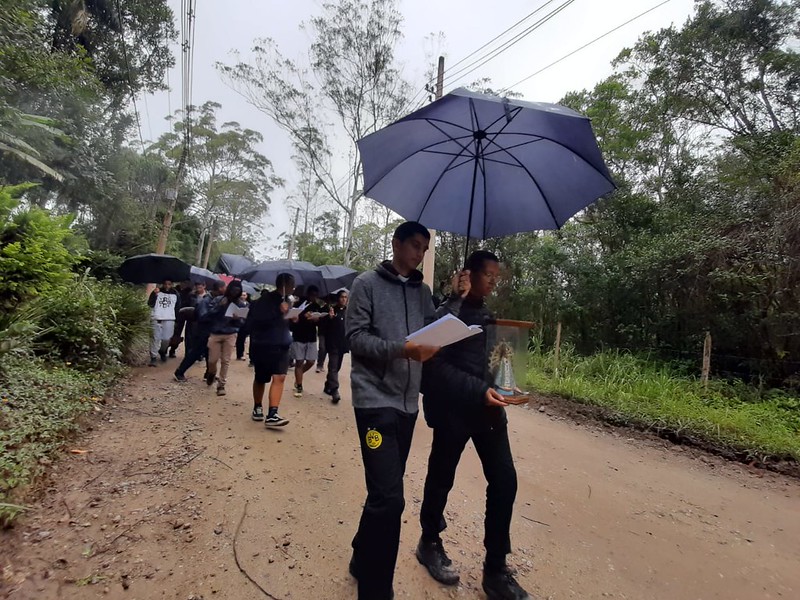 Brasil - Peregrinación 16km de los novicios