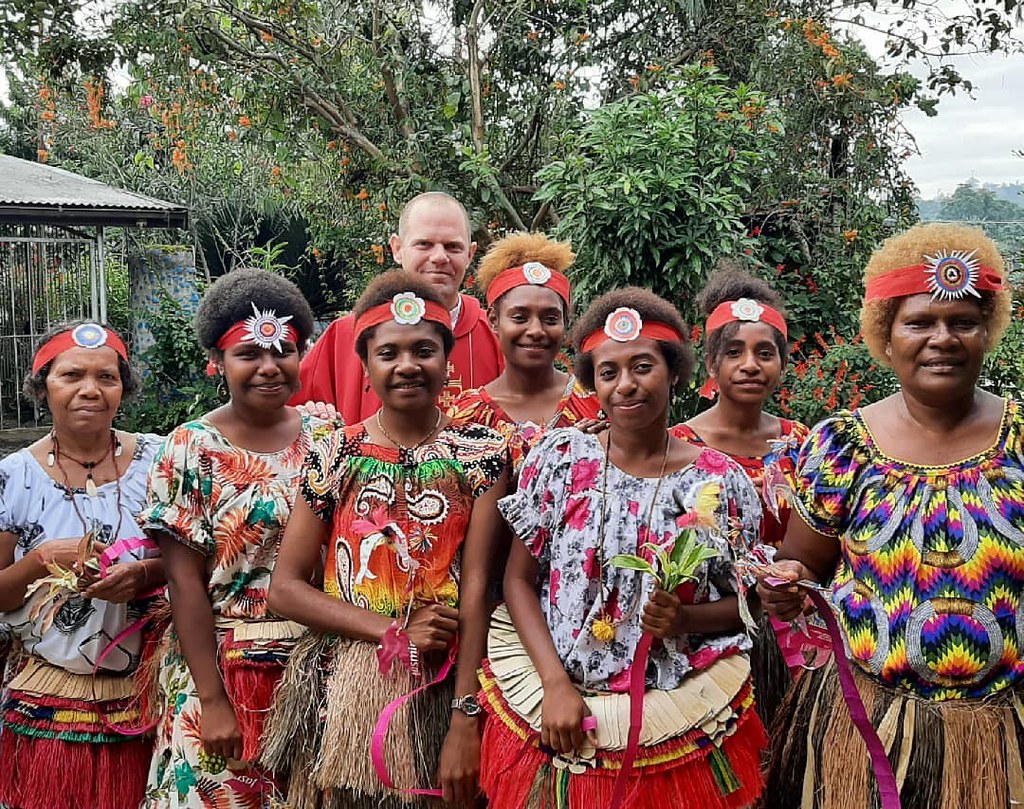 Papúa - Pentecostés