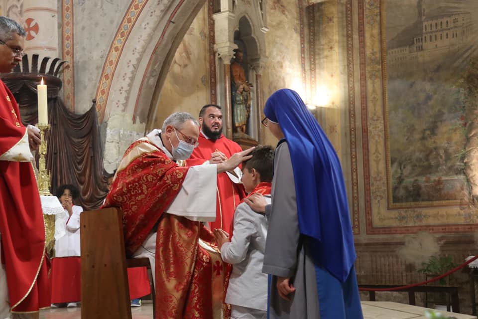 Francia - Confirmaciones