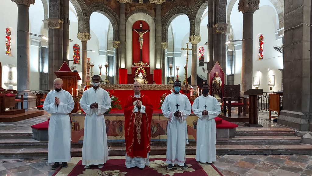 Túnez - Pentecostés en la Catedral