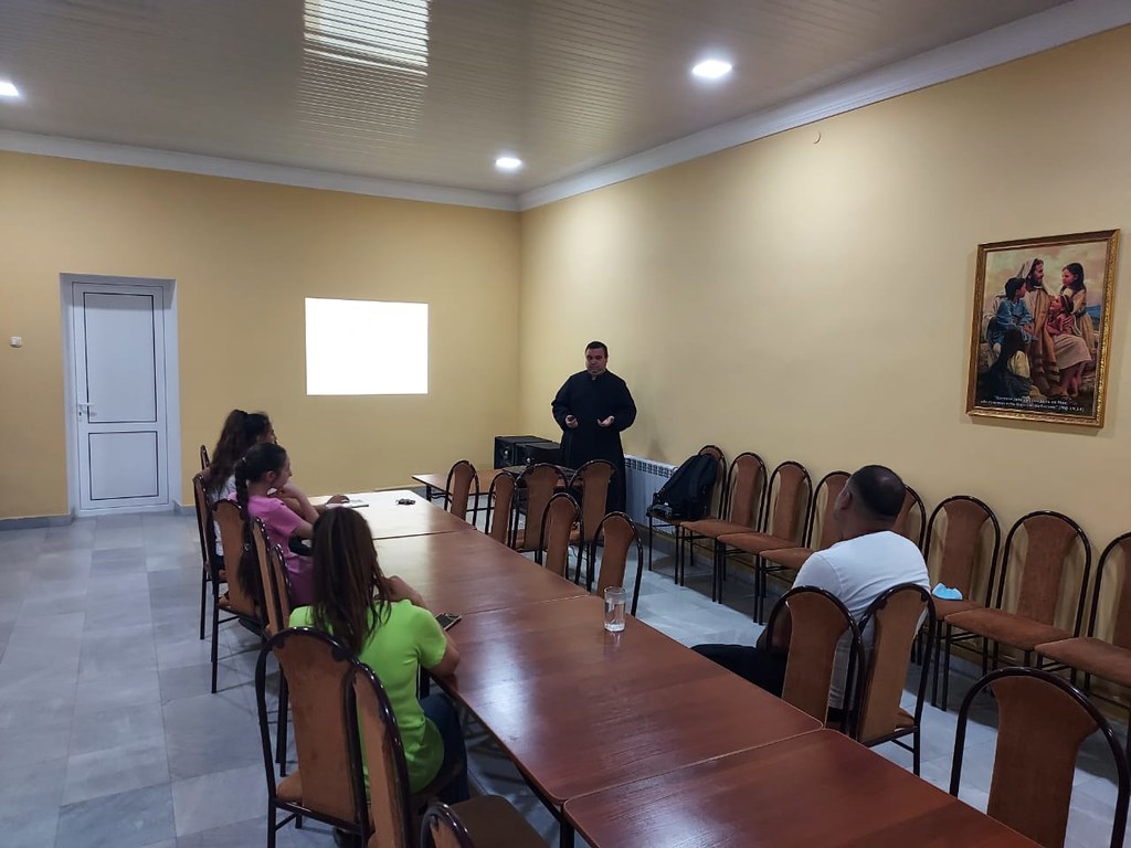 Uzbekistán - Curso sobre el comentario a los diez mandamientos de Sto. Tomás de Aquino