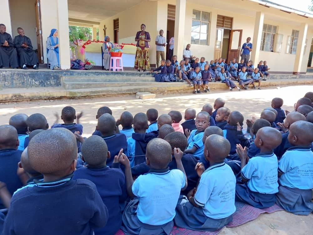 Tanzania - Despedida de la Hna. Upendo