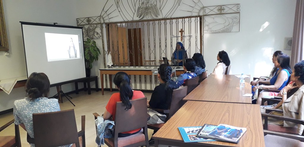 Holanda - Charla acerca de la consagración a María a un grupo de mujeres