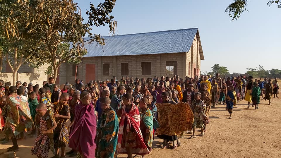 Tanzania - Mes de campamentos de niños