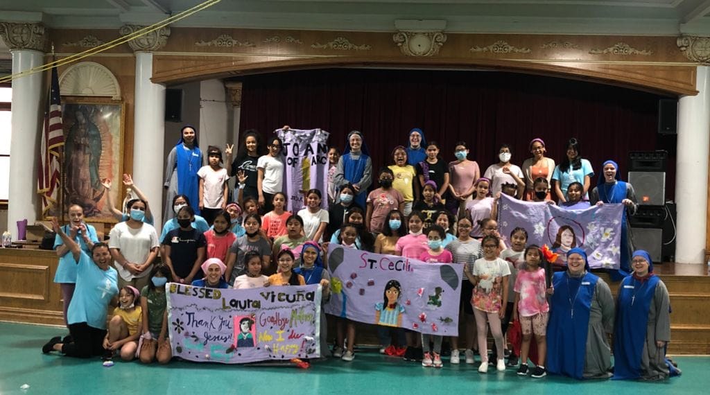 Estados Unidos - Campamento para niñas en Nueva York