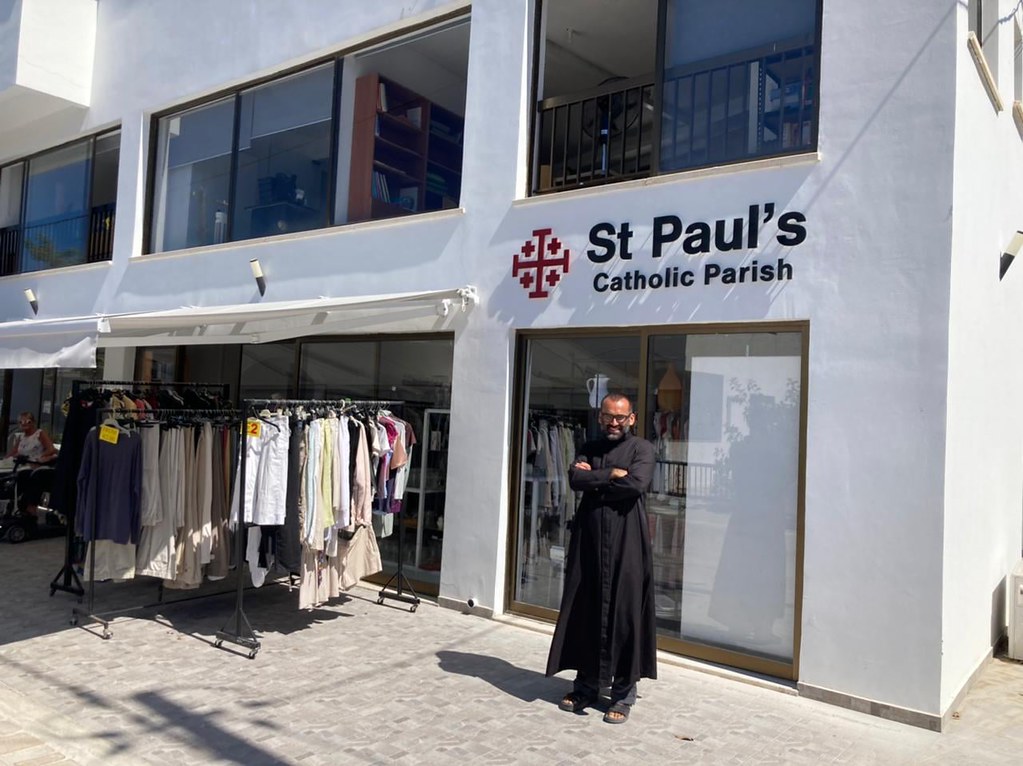 Chipre – Nueva oficina Parroquial