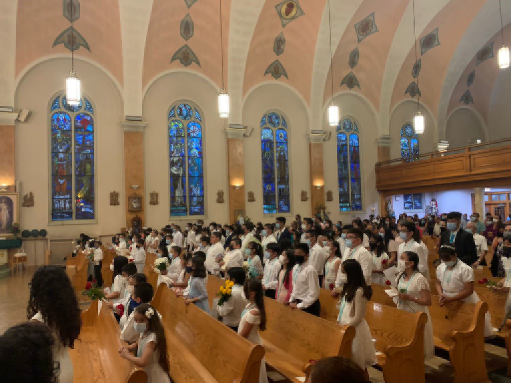 Estados Unidos – 95 niños recibieron el Escapulario y se consagraron a la Virgen