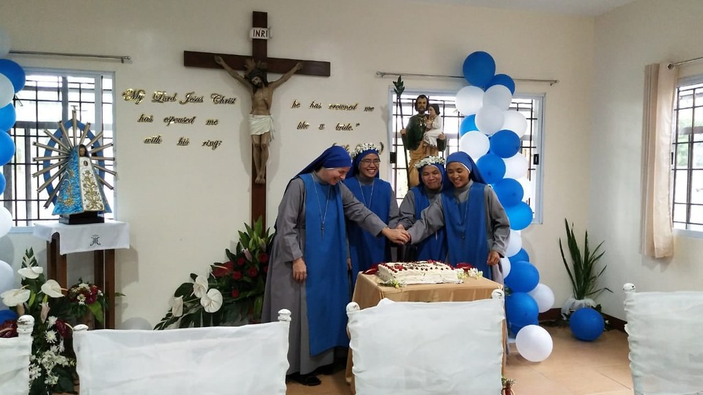 Filipinas - Votos Perpetuos de dos hermanas contemplativas en el Monasterio San José