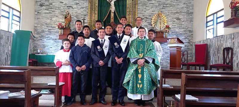 Ecuador - Graduación de dos seminaristas menores