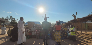 Misioneros sacrificados y alegres