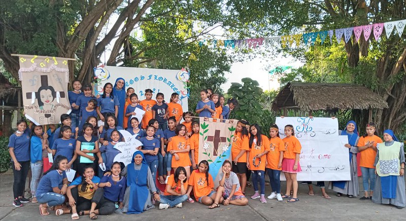 Peru - Juegos florales en el Albergue