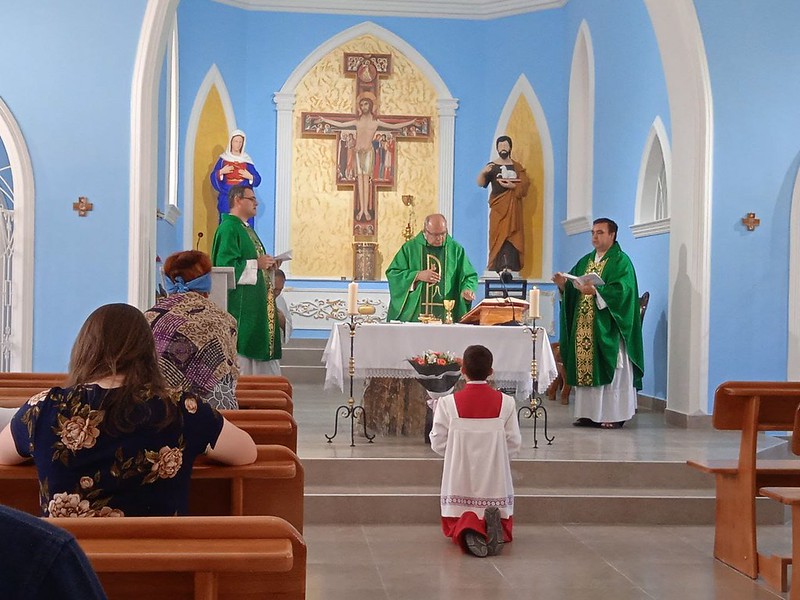 Uzbekistan - Visita del obispo en Samarcanda