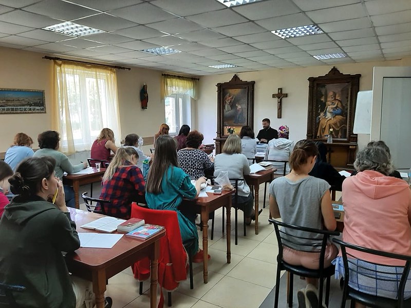 Ucrania - ejercicios espirituales para mujeres en Burshtyn