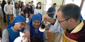 “EL CELO POR TU CASA ME CONSUME” Crónica del Hogar “Divina Misericordia” Hagar Divina Misercordia Brasil