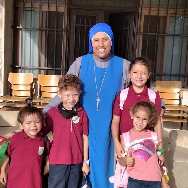 Jordania - Primer día de escuela en Anjara