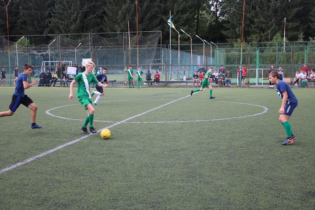Ucrania - Torneo de fútbol "San José" para jóvenes en Burshtyn
