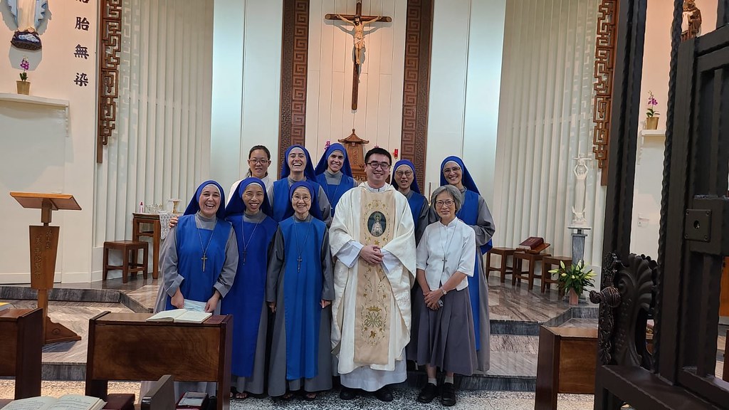 Taiwán - Primera Misa del Padre Simon Wang en el Monasterio N.S. de Sheshan
