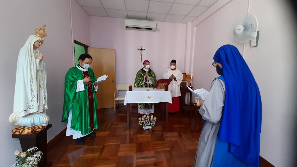 Macao - Misa y bendición del convento con el Obispo